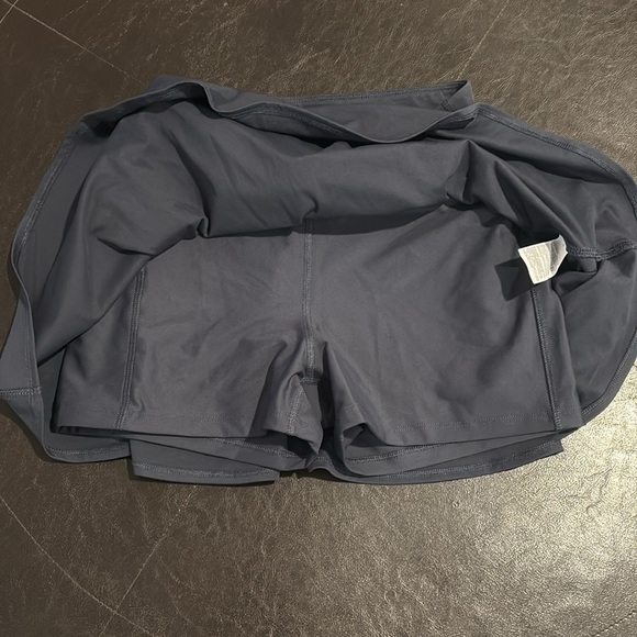 Old Navy Extra High Rise Go-Dry Skirt - Picture 4 of 6